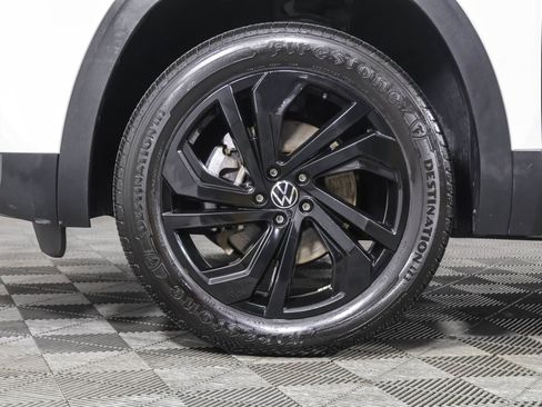 Used 2023 Volkswagen Atlas SE image 19