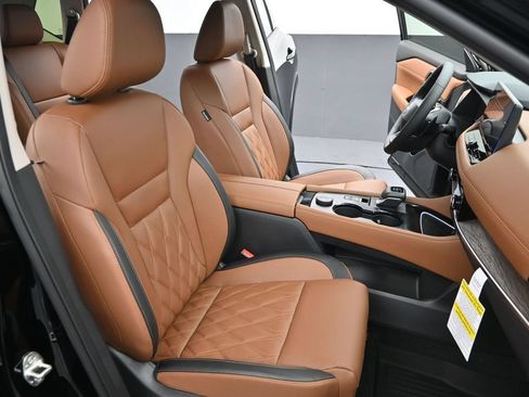 Certified 2026 Nissan Rogue SV FWD image 32