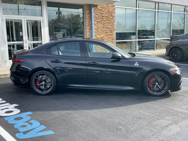 Used 2021 Alfa Romeo Giulia Quadrifoglio RWD image 15