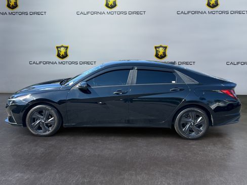 Used 2021 Hyundai Elantra SEL FWD image 2
