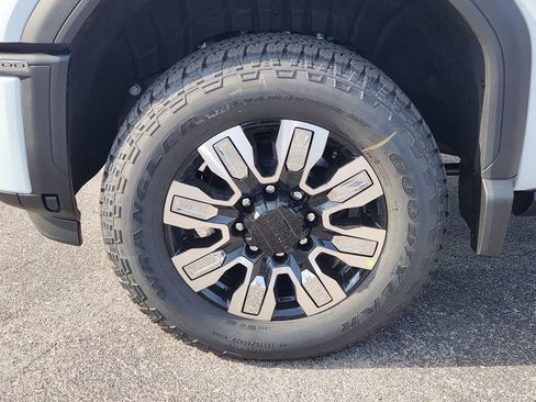 New 2026 GMC Sierra 2500 Denali image 14