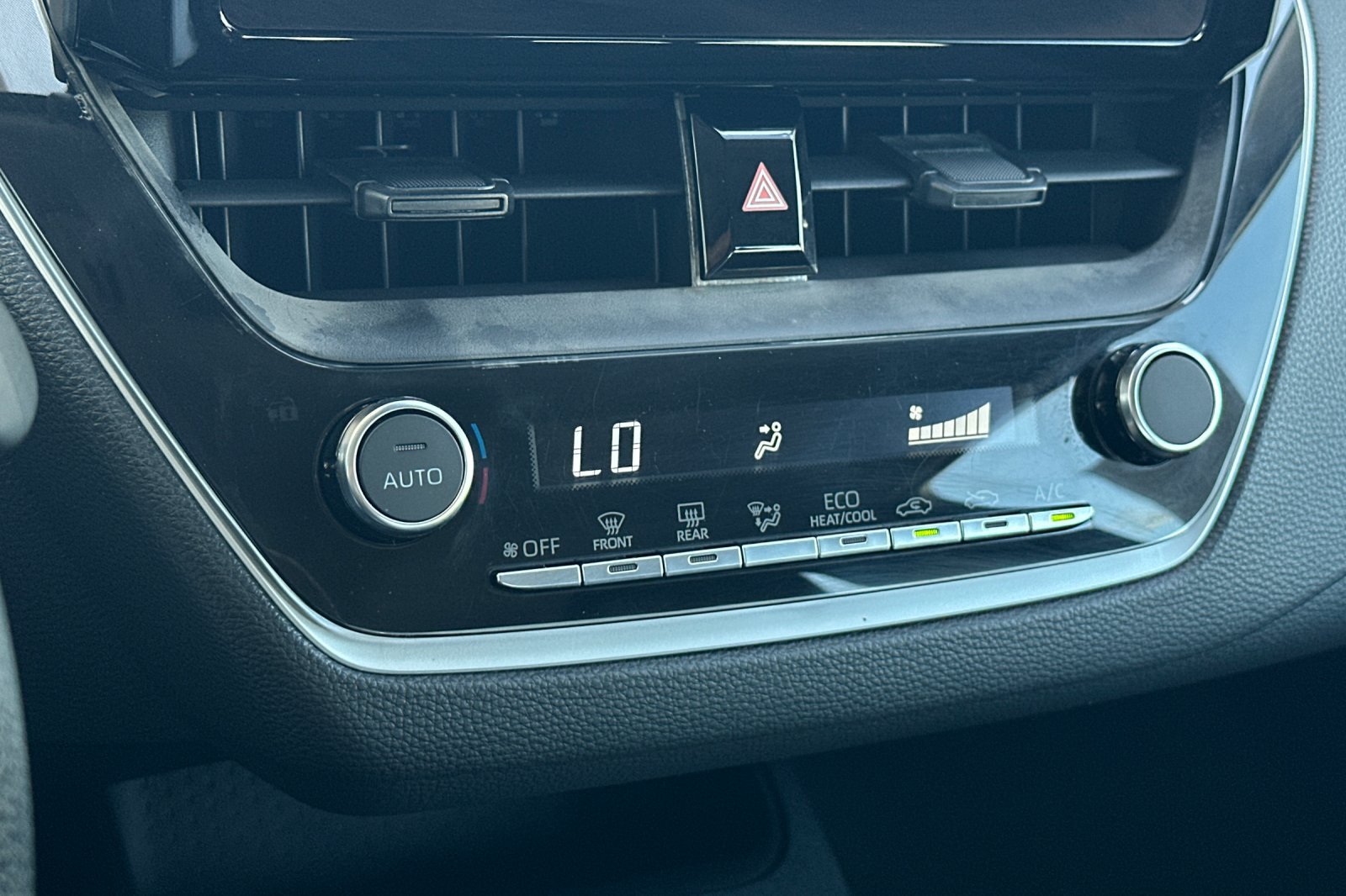 Used 2023 Toyota Corolla LE FWD image 19