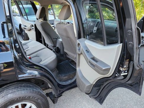 Used 2014 Nissan Xterra S image 35