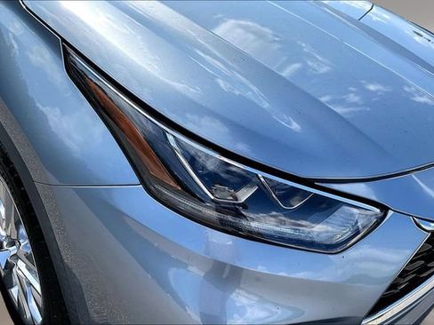 Used 2020 Toyota Highlander Limited FWD image 27