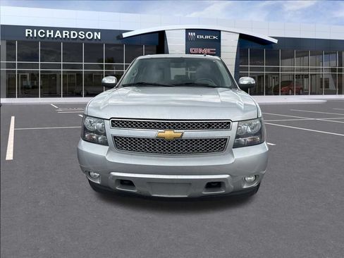 Used 2013 Chevrolet Avalanche LS w/ All-Star Edition AWD/4WD image 4