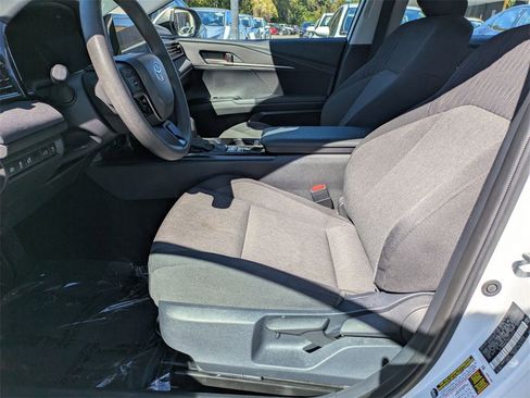 Used 2025 Toyota Camry LE image 24