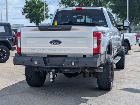 Used 2019 Ford F250 Lariat w/ Lariat Ultimate Package image 3