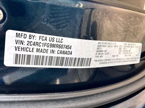 Used 2021 Chrysler Pacifica Touring w/ S Appearance Package FWD image 34