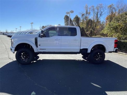 New 2026 Ford F250 Lariat w/ Black Appearance Package image 33