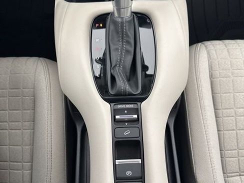 Used 2023 Honda HR-V LX image 18