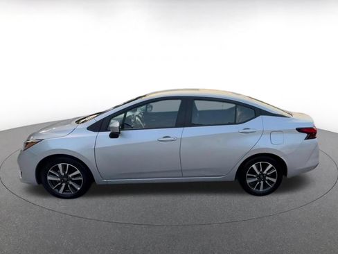 Used 2025 Nissan Versa SV FWD image 9