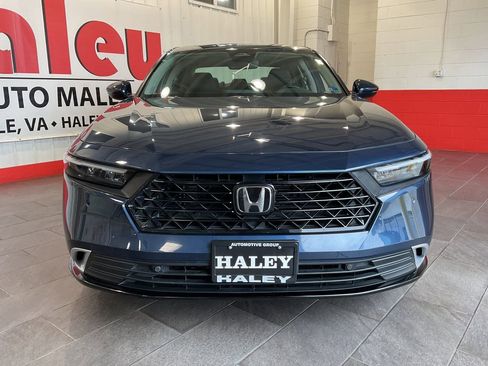 Used 2025 Honda Accord Touring image 3
