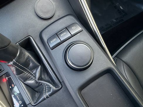 Used 2018 Lexus IS 300 image 45