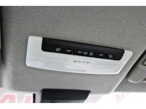 Certified 2020 Nissan Kicks SV image 25