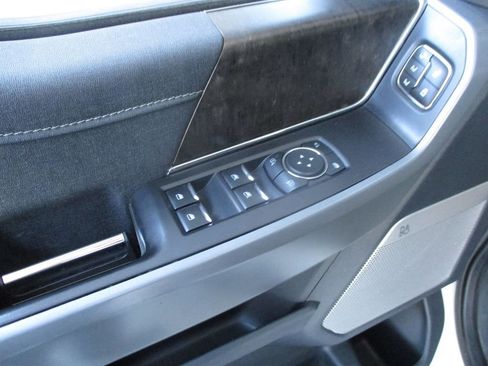 Used 2023 Ford F150 Lariat w/ Trailer Tow Package image 18