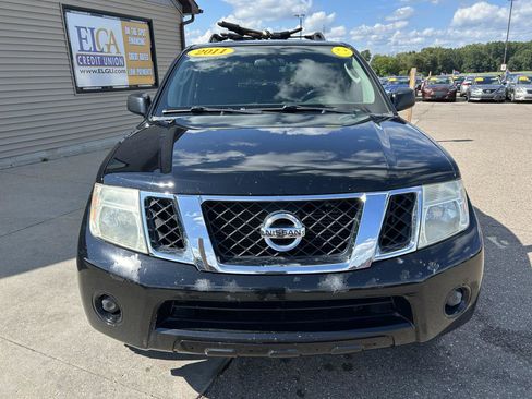 Used 2011 Nissan Pathfinder S AWD/4WD image 2