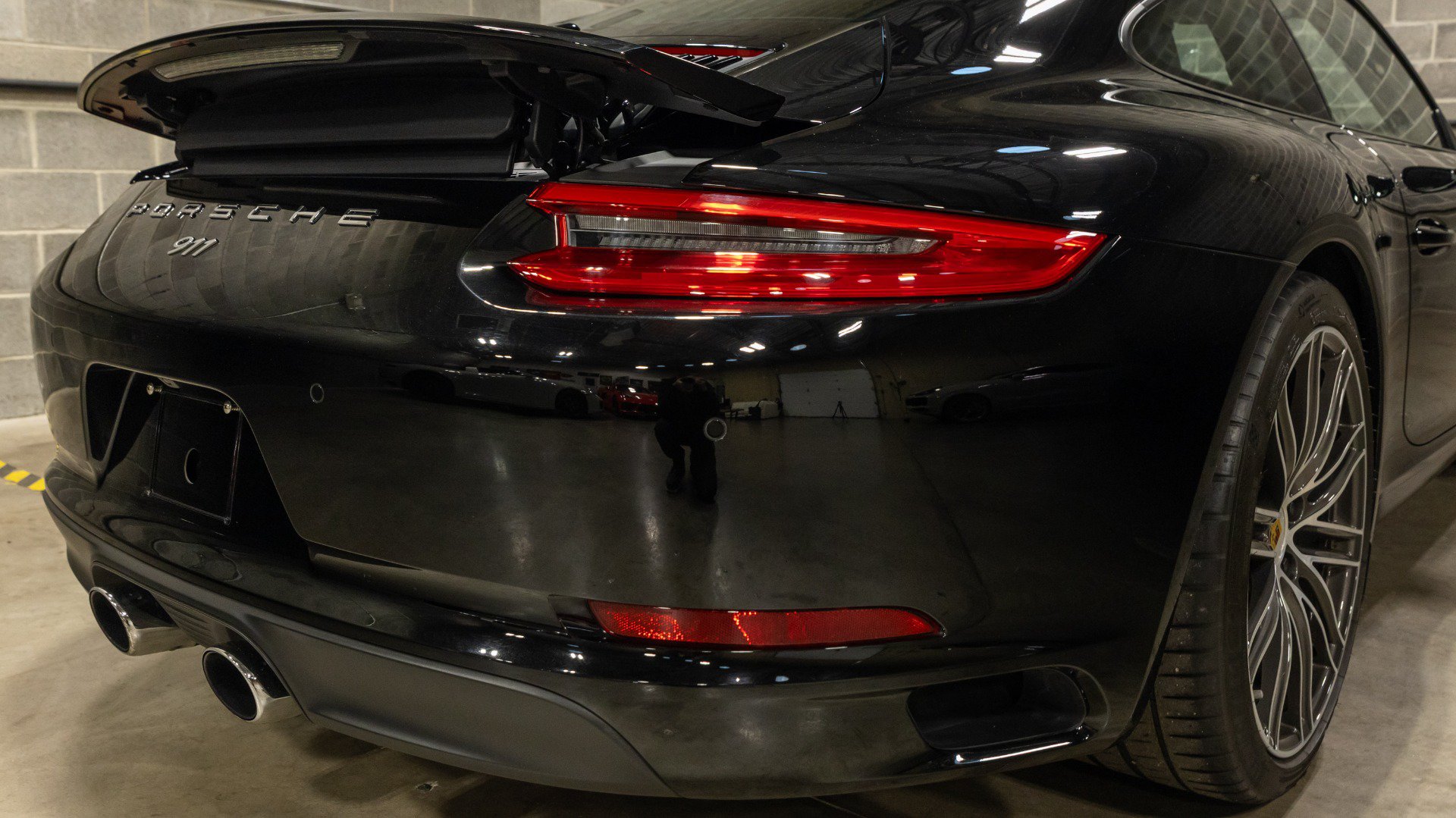 Used 2018 Porsche 911 Carrera RWD image 23