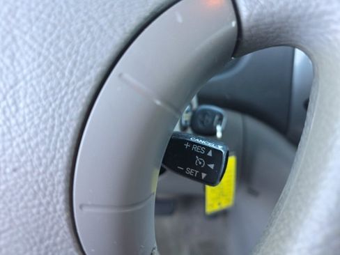 Used 2010 Toyota Sienna LE image 17