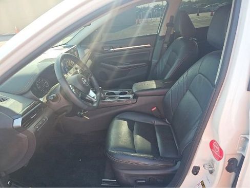 Used 2024 Nissan Altima 2.5 SR w/ SR Premium Package FWD image 5