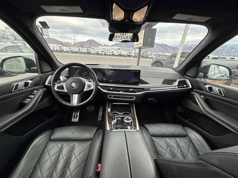 Used 2023 BMW X7 xDrive40i w/ Executive Package image 19