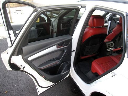 Used 2021 Audi SQ5 Premium Plus w/ Premium Plus Package image 28