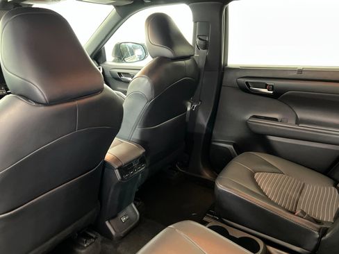 Used 2025 Toyota Highlander XSE AWD/4WD image 20