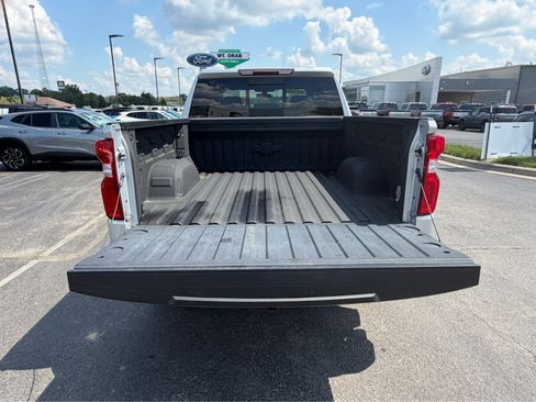 Used 2020 Chevrolet Silverado 1500 LT Trail Boss AWD/4WD image 35