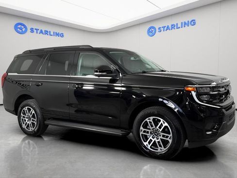 Used 2026 Ford Expedition Active RWD image 12