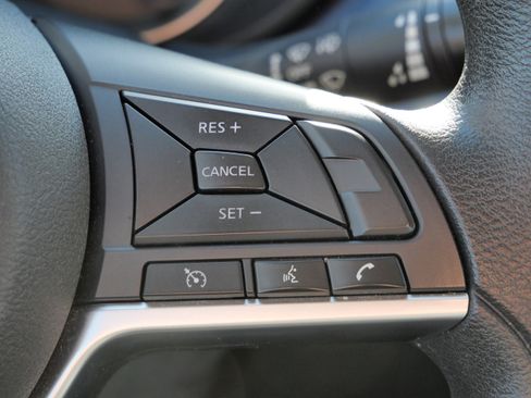 Used 2023 Nissan Versa SV image 30