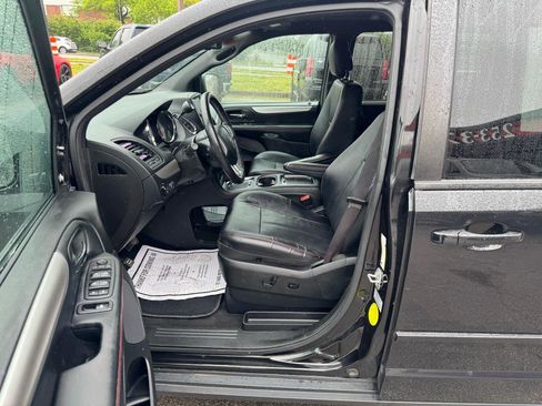 Used 2017 Dodge Grand Caravan GT FWD image 14