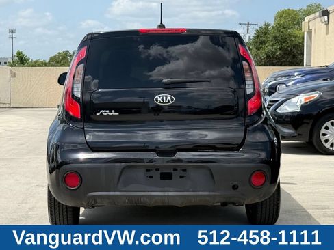 Used 2017 Kia Soul FWD image 11
