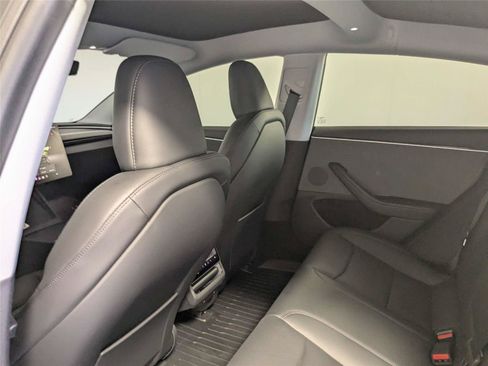 Used 2025 Tesla Model 3 RWD image 34
