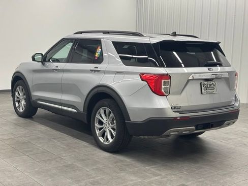 Used 2021 Ford Explorer XLT w/ Equipment Group 202A AWD/4WD image 4