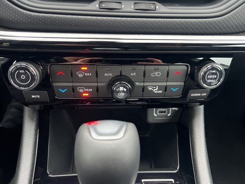 New 2026 Jeep Compass Limited image 29