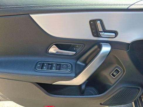 Used 2025 Mercedes-Benz CLA 250 image 14