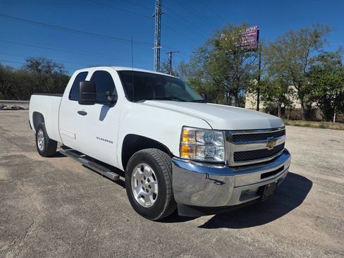 Used 2013 Chevrolet Silverado 1500 LS image 2