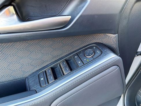 Used 2024 Lexus GX 550 w/ Accessory Package (2T) image 7