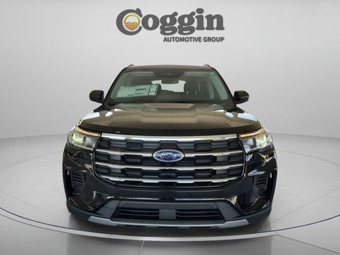 New 2026 Ford Explorer Active RWD image 9