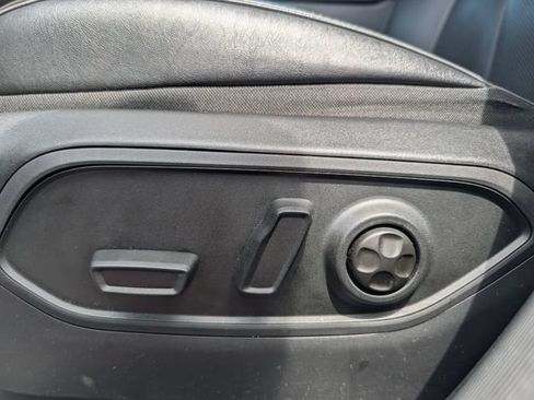 Used 2023 Jeep Grand Cherokee Overland AWD/4WD image 16