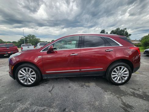 Used 2017 Cadillac XT5 Platinum w/ Driver Assist Package AWD/4WD image 4