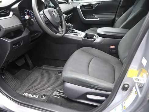 Used 2019 Toyota RAV4 LE w/ All Weather Liner Package image 17