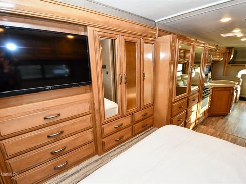 Used 2016 Ford E-450 and Econoline 450 Super Duty w/ Motorhome Prep Package image 5