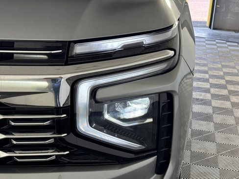 Certified 2025 Chevrolet Suburban Premier AWD/4WD image 43