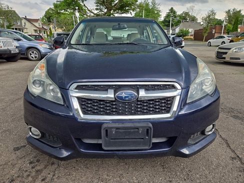 Used 2013 Subaru Legacy 2.5i Limited AWD/4WD image 2