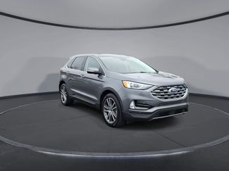 Used 2021 Ford Edge Titanium video 2