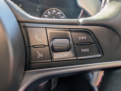 Used 2017 Alfa Romeo Giulia AWD image 26