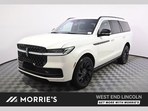 New 2026 Lincoln Navigator Reserve w/ Jet Appearance Package AWD/4WD image 1