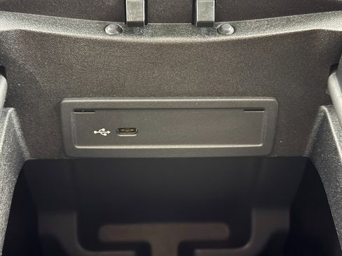 Used 2023 Mercedes-Benz Maybach GLS 600 4MATIC image 33