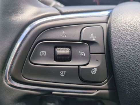 Used 2025 Buick Envista Avenir FWD image 25