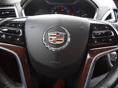 Used 2016 Cadillac SRX Luxury w/ Driver Awareness Package AWD/4WD image 9